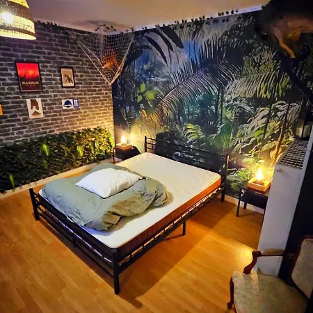 Jurassic Lodge, Le Repaire Des Dinosaures Rosnay  Exterior photo
