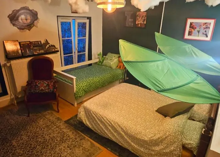 Jurassic Lodge, Le Repaire Des Dinosaures