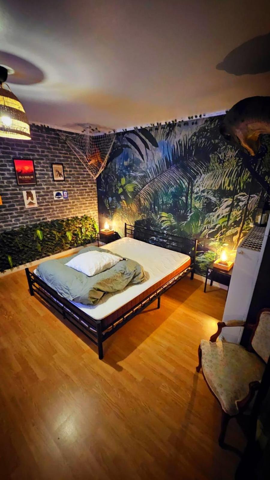 Jurassic Lodge, Le Repaire Des Dinosaures Ferienhaus Rosnay (Vendee)